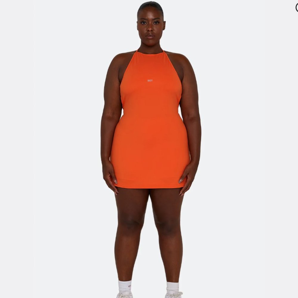 small NEW SPORTBODY THE DRESS set active in color heat orange red